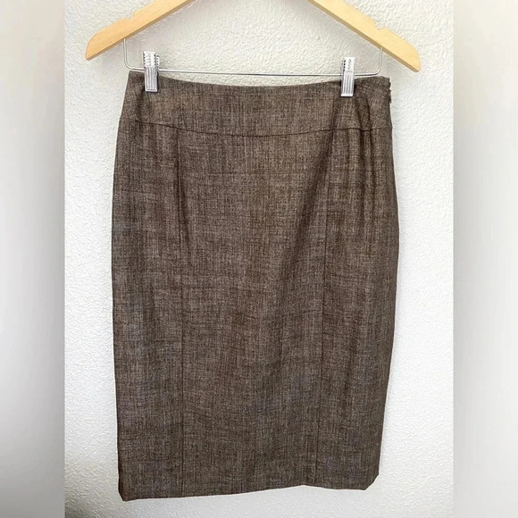 Lafayette 148 New York Dresses & Skirts - LAFAYETTE 148 NY pencil skirt Size 8 brown